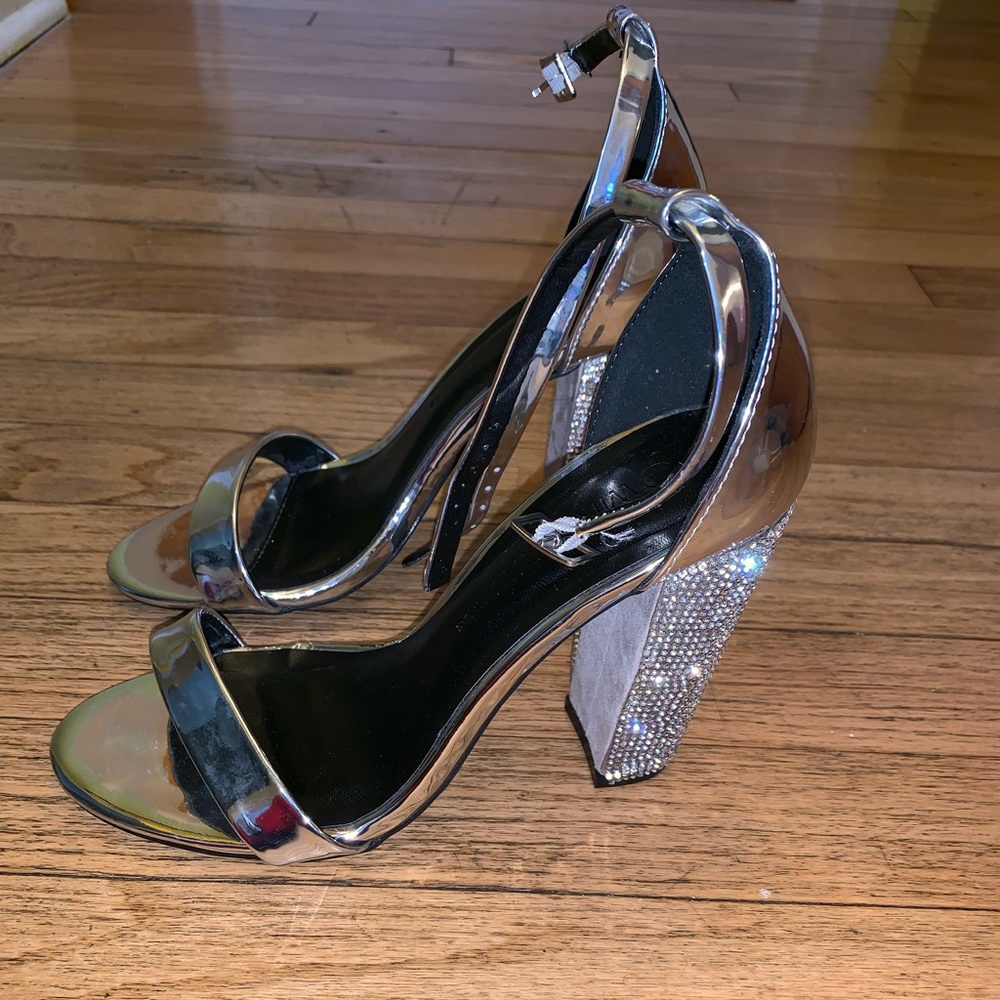 heels size 6